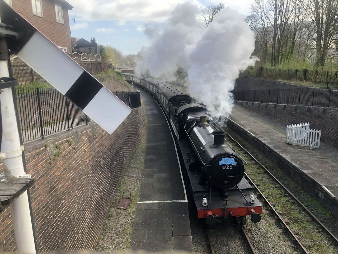 train.jpg