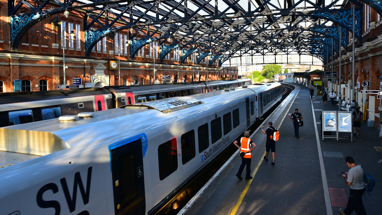 train.jpg