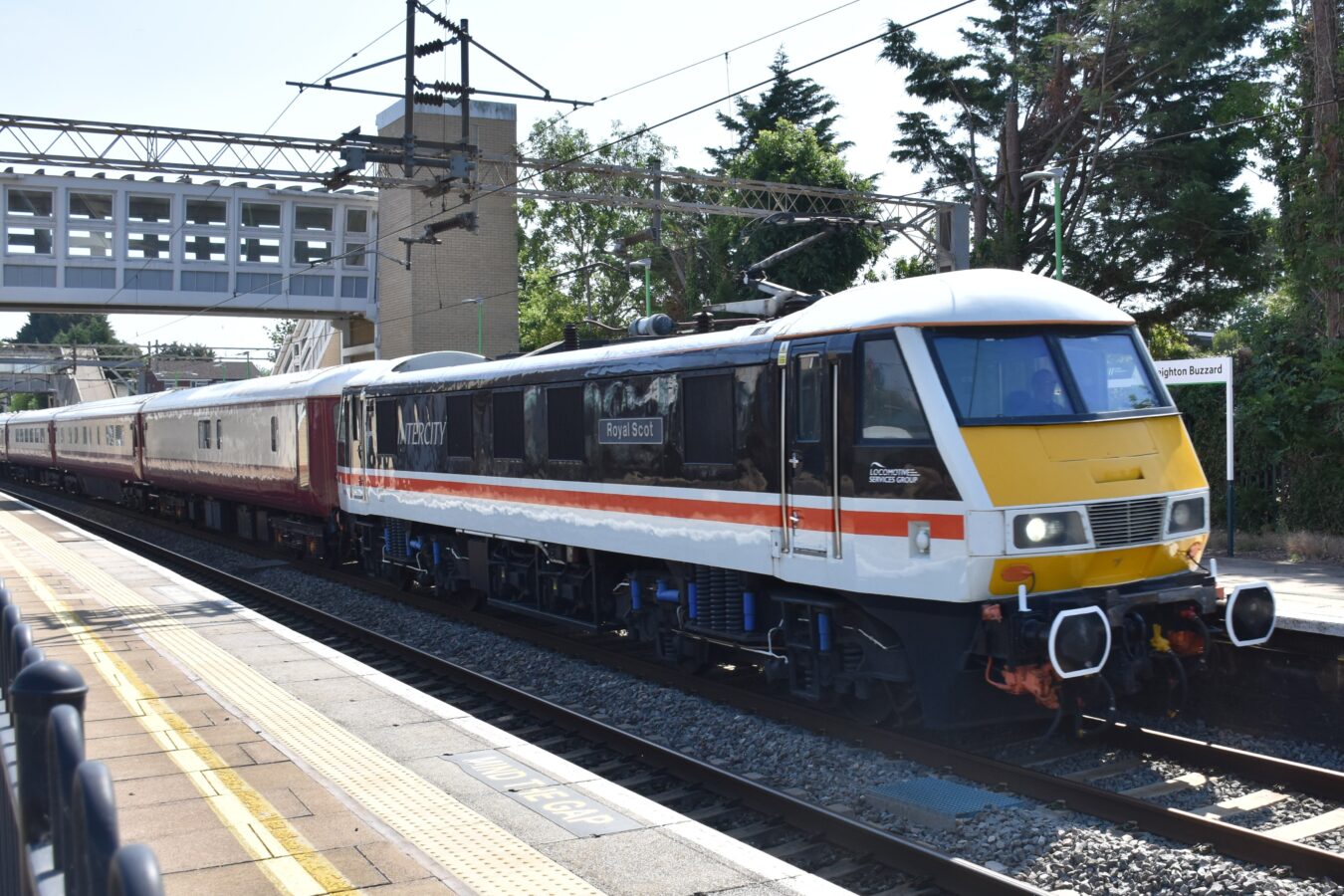 train.jpg