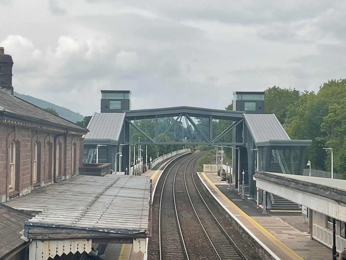 train.jpg