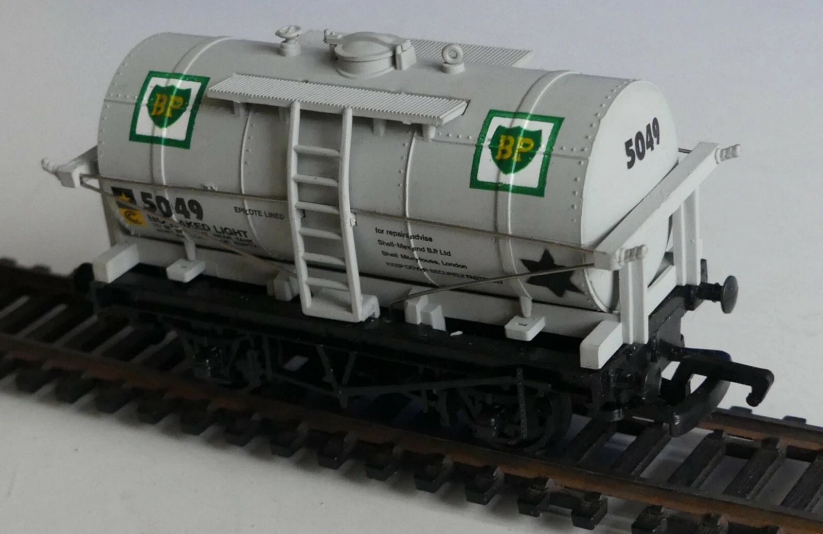 train.jpg