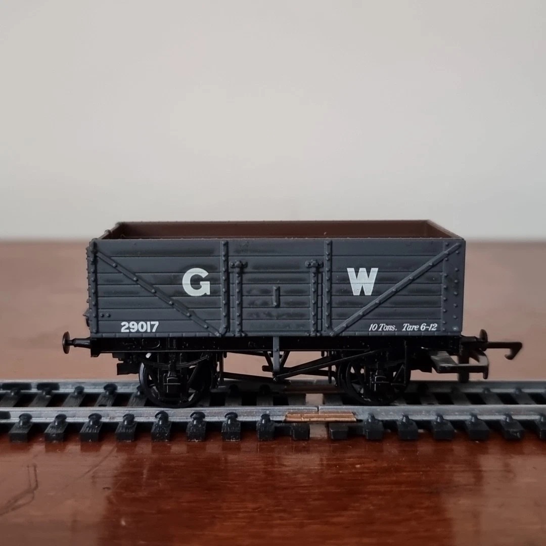 train.jpg