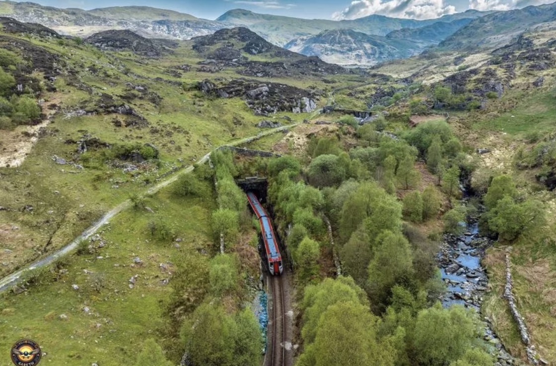 train.jpg