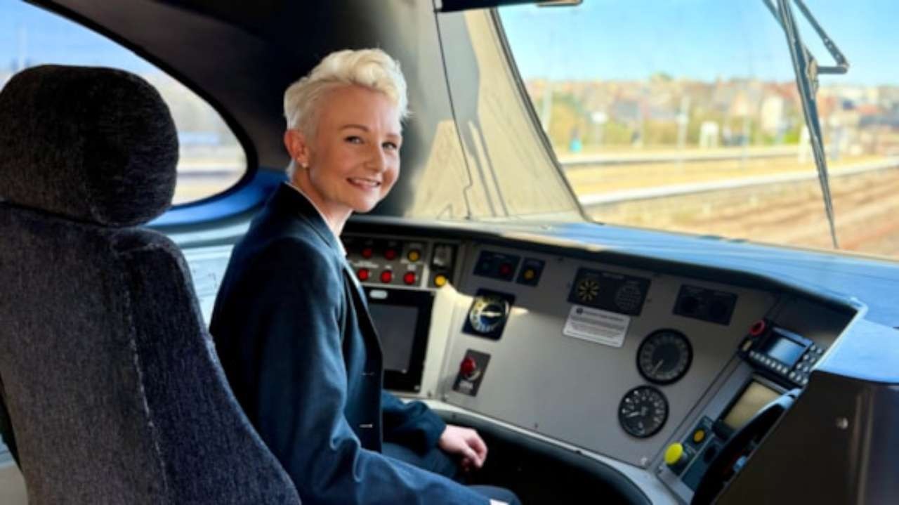 train.jpg