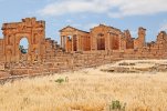 Sbeitla_Arch_of_Antoninus_Pius.jpg