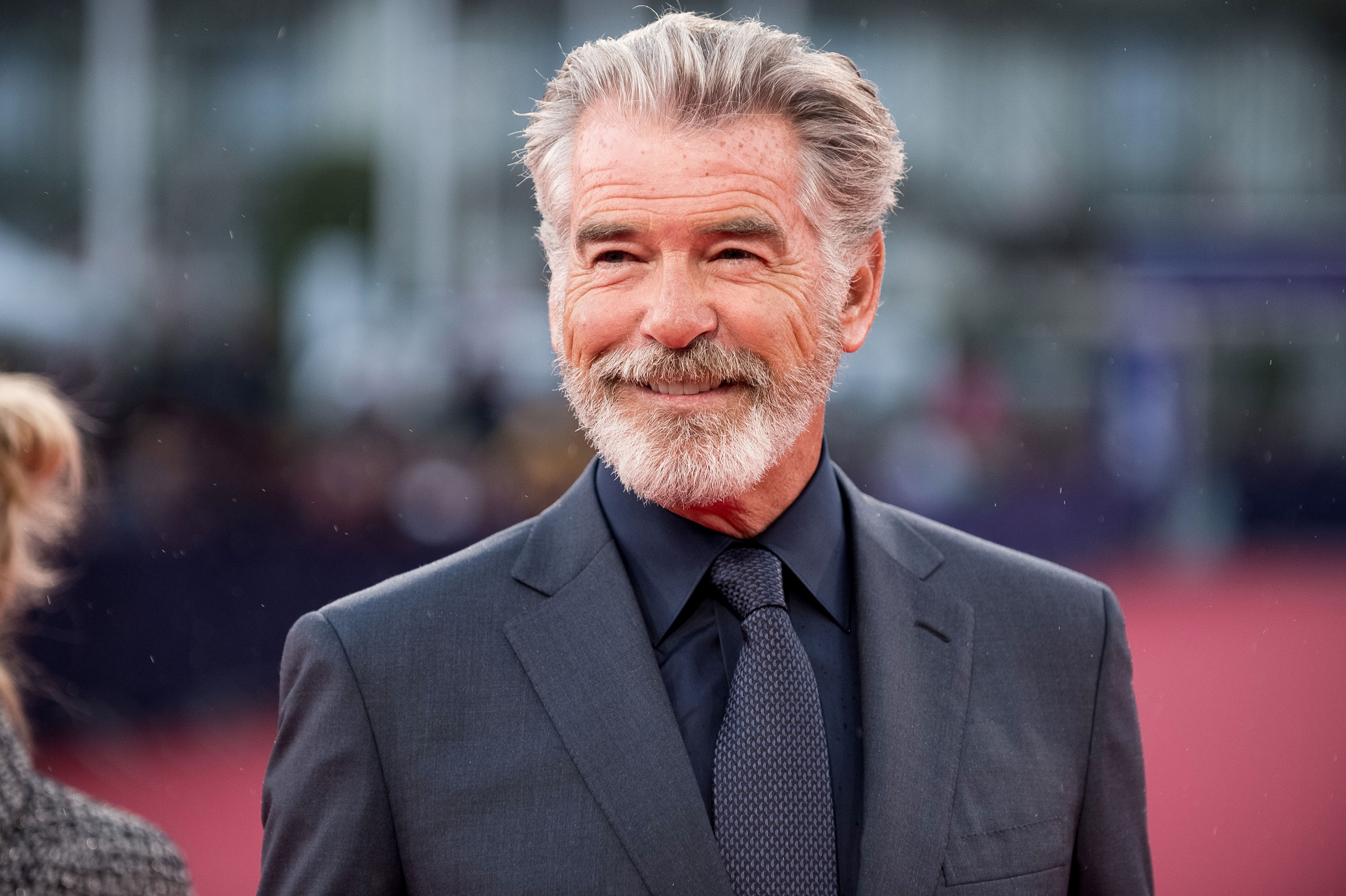 190909042210-pierce-brosnan-0906.jpg