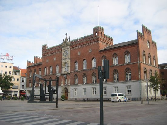 odense-radhus.jpg