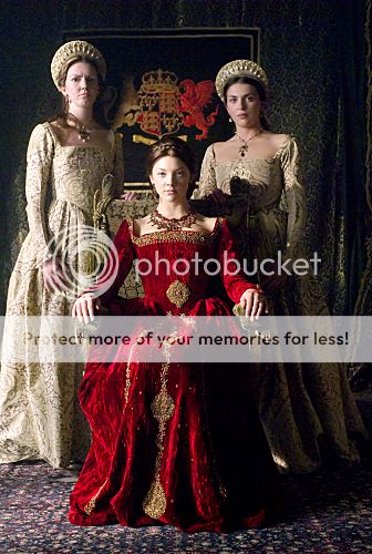 Natalie-Dormer-as-Anne-Boleyn-tudor-history-31281380-336-500_zpscd03e22e.jpg