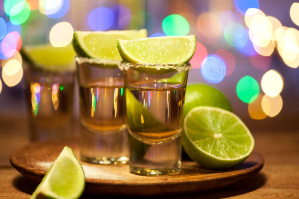 tequila-shots-on-a-bar-picture-id642885168