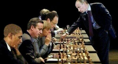 putin-plays-chess.jpg