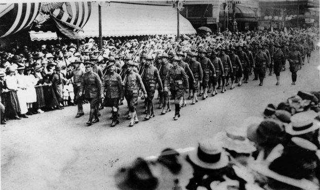 Louisiana_Troops_on_Canal_Street_1917_Heading_for_the_Great_War.jpg