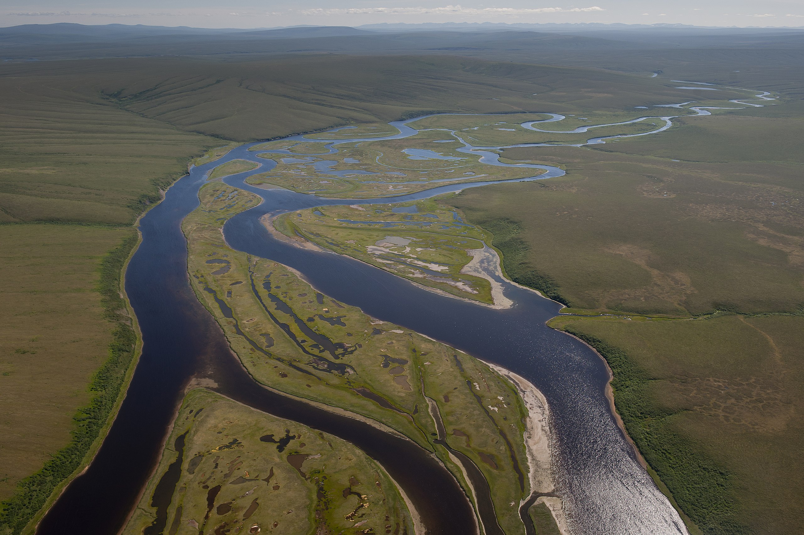 2560px-Meandering_river_%288029733984%29.jpg