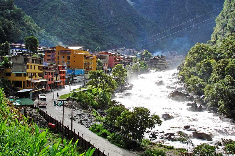 aguas-calientes-machu-pichu-pueblo.jpg