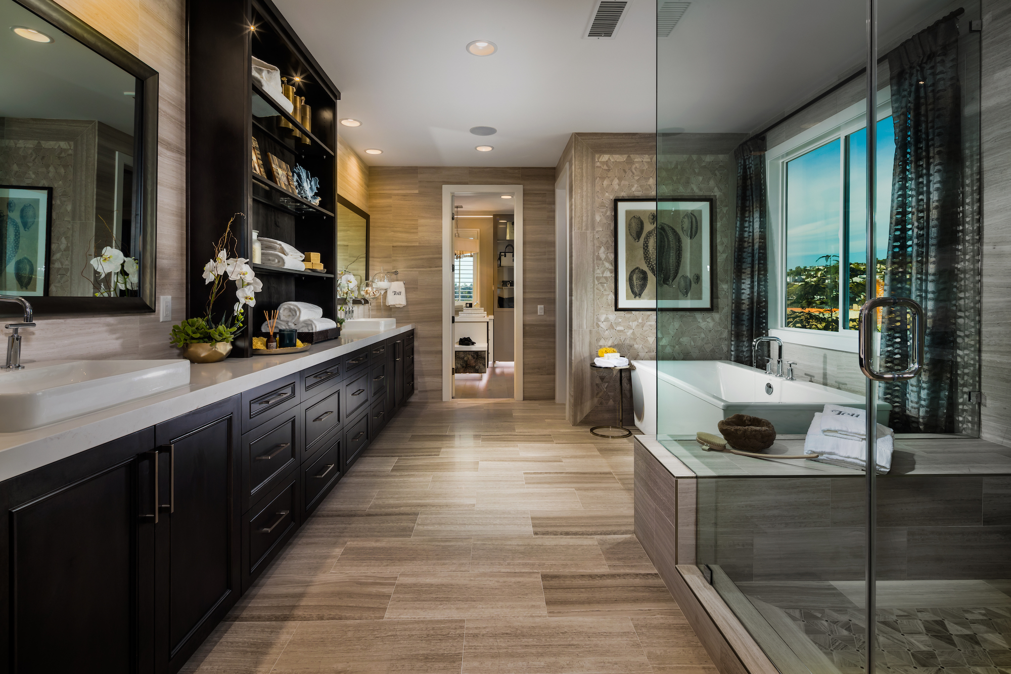 09-The-Bluffs-RR-Serrano_Master-Bath.jpg